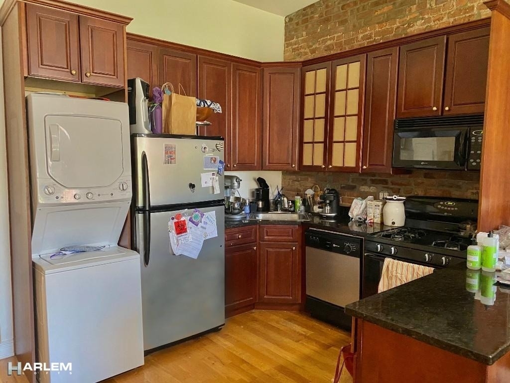 246 W 132nd Street - Photo 4