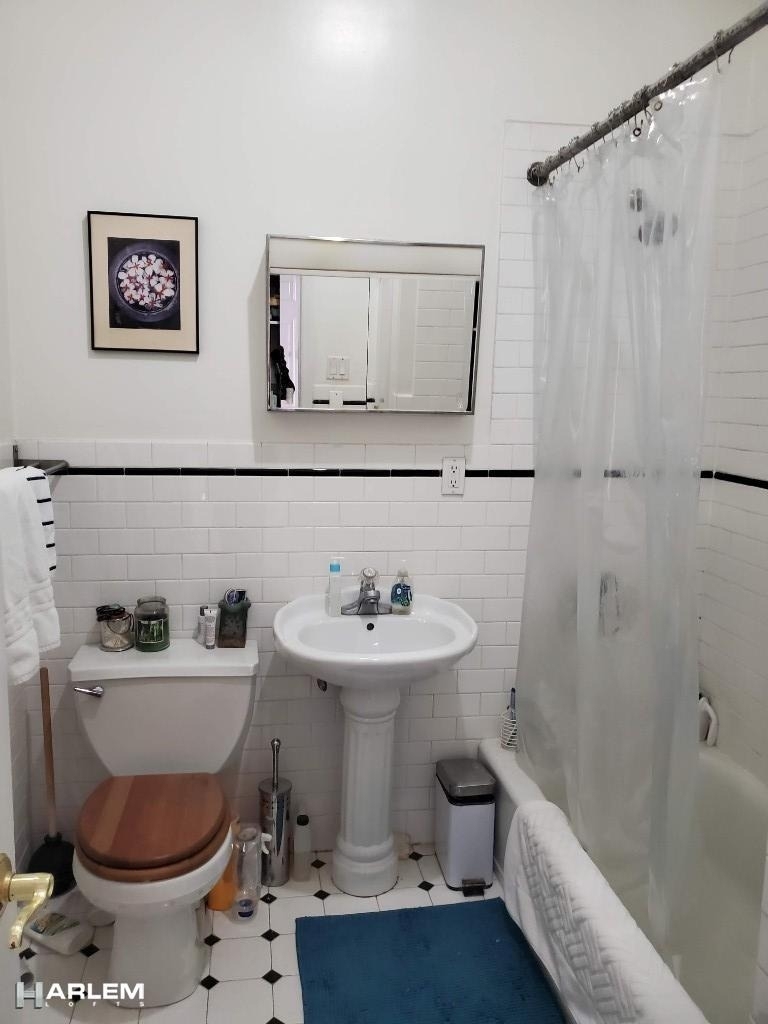 246 W 132nd Street - Photo 7