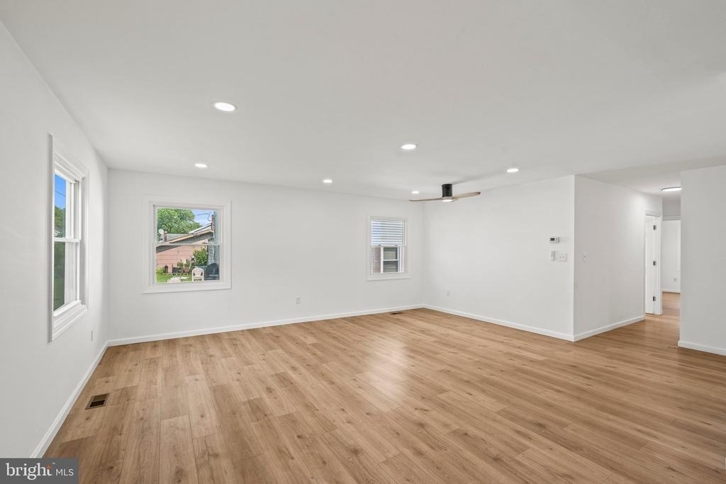 29 Hinsdale Lane - Photo 7