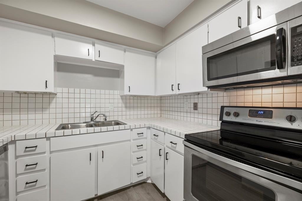 5050 Ambassador Way - Photo 4