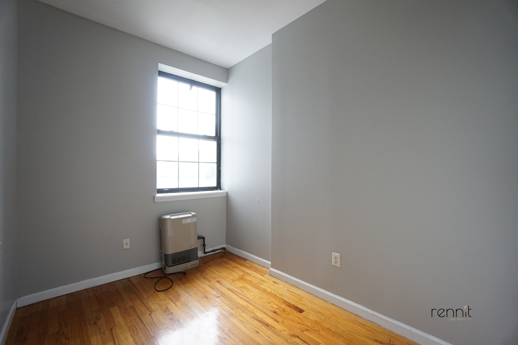 20 Covert Street - Photo 3