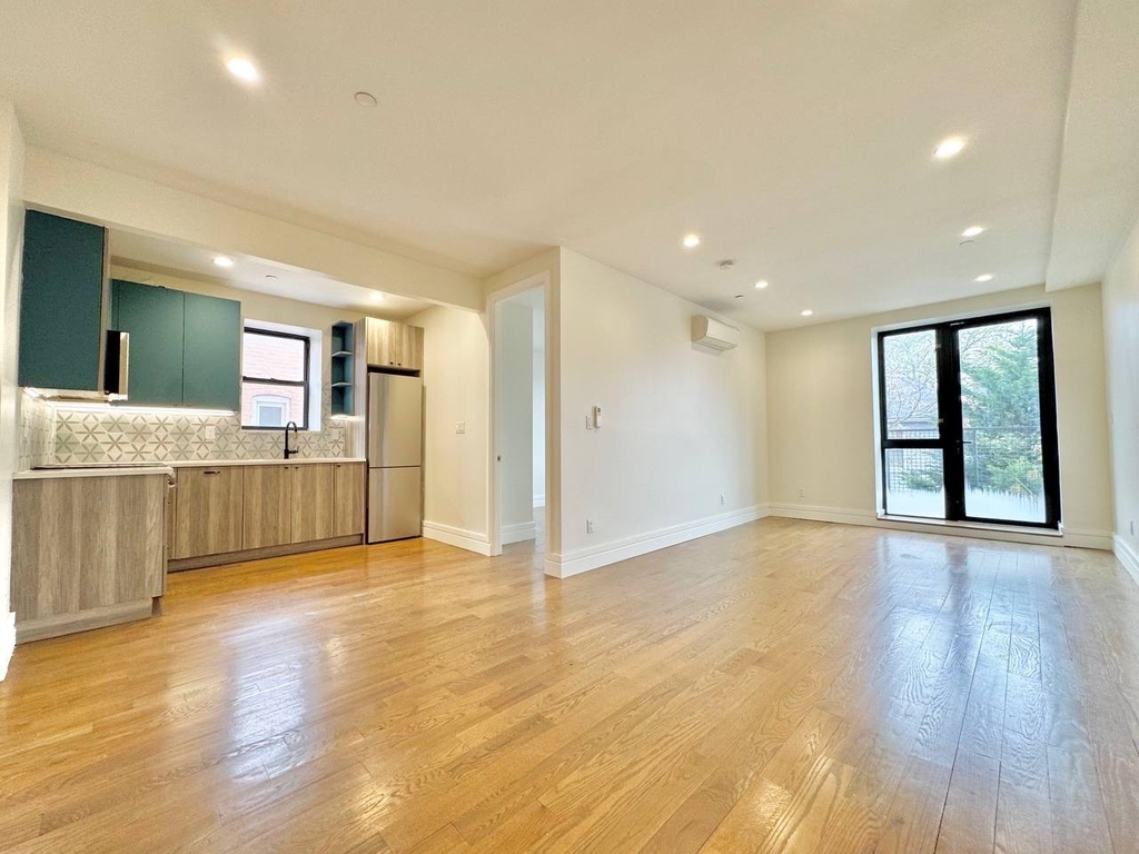 126 East 54th Street - Photo 0