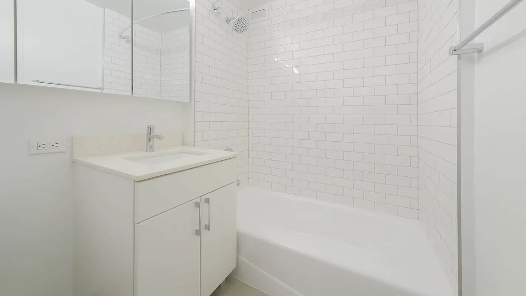 56th Street - Photo 3