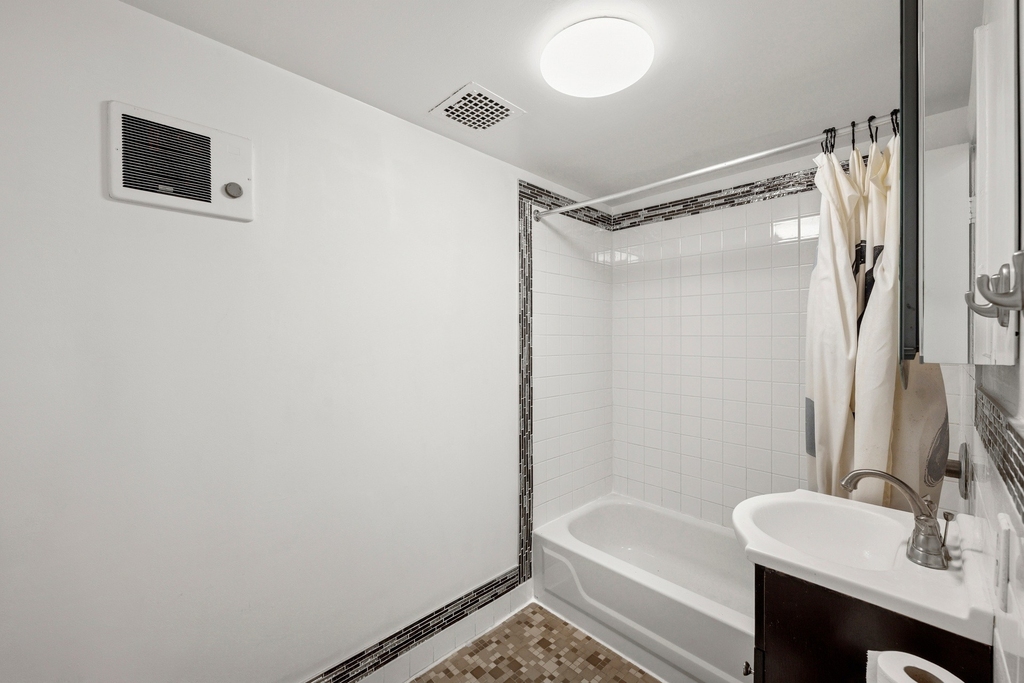 237 E 2nd Street - Photo 4