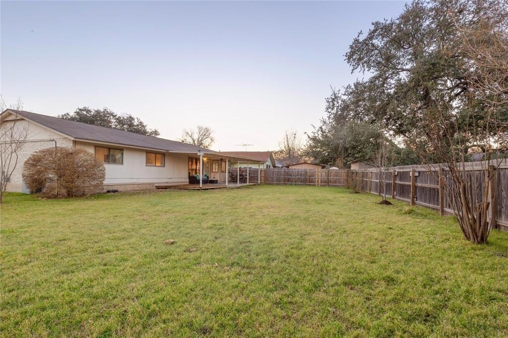 11200 Iron Oak Trl - Photo 5