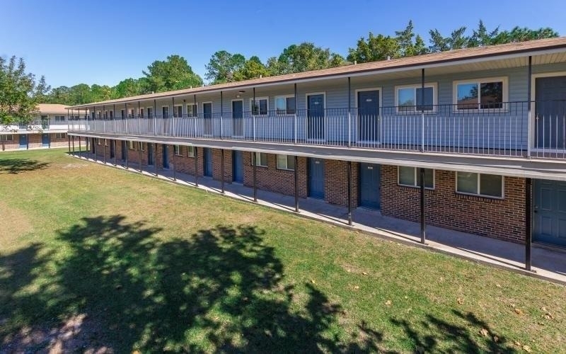 1809 Debarry Ave - Photo 1