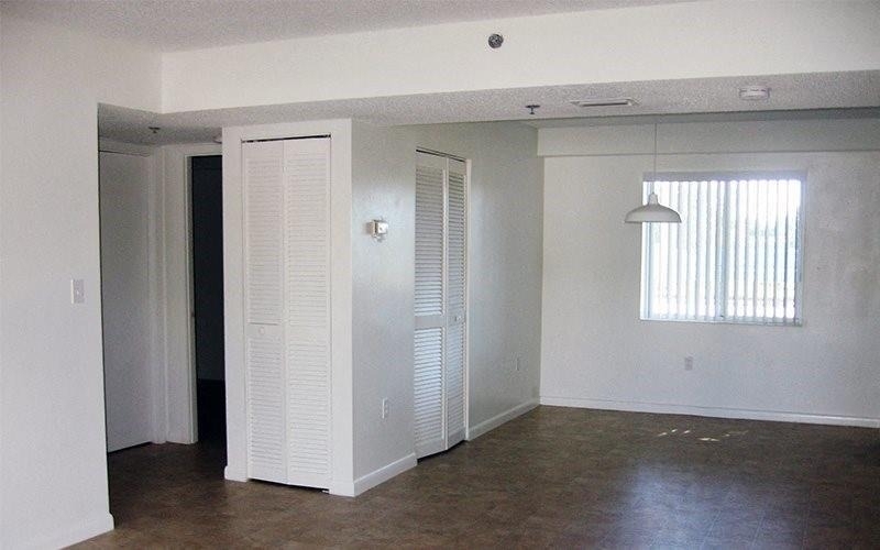 800 Ne 12th Ave - Photo 5