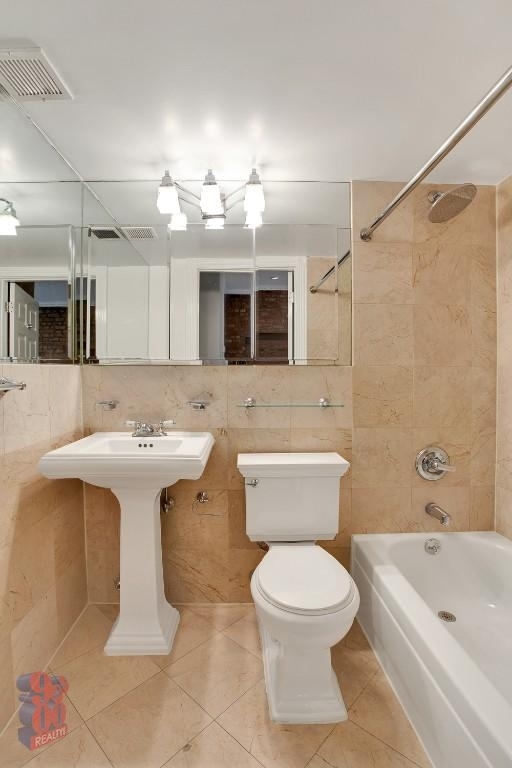 202 East 13th Street - Photo 3