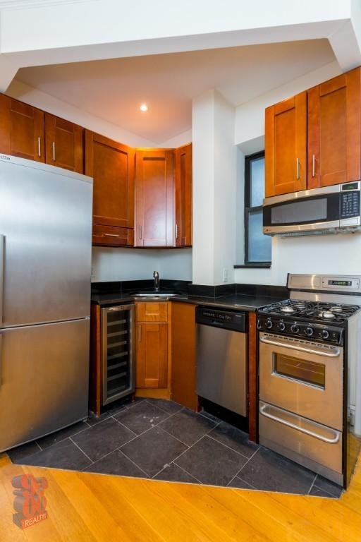 20 Prince Street - Photo 2