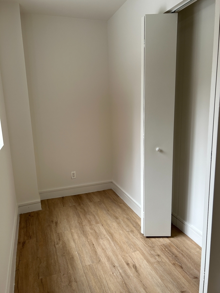 West 96th Street - Photo 6