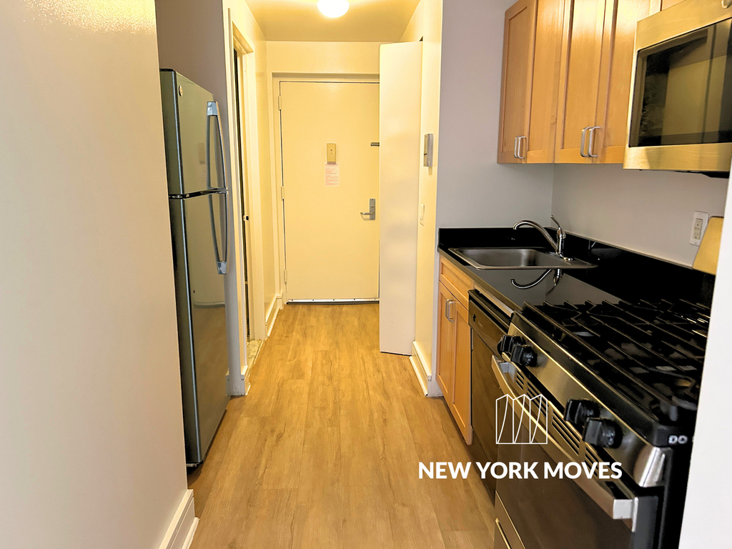 West 96th Street - Photo 2