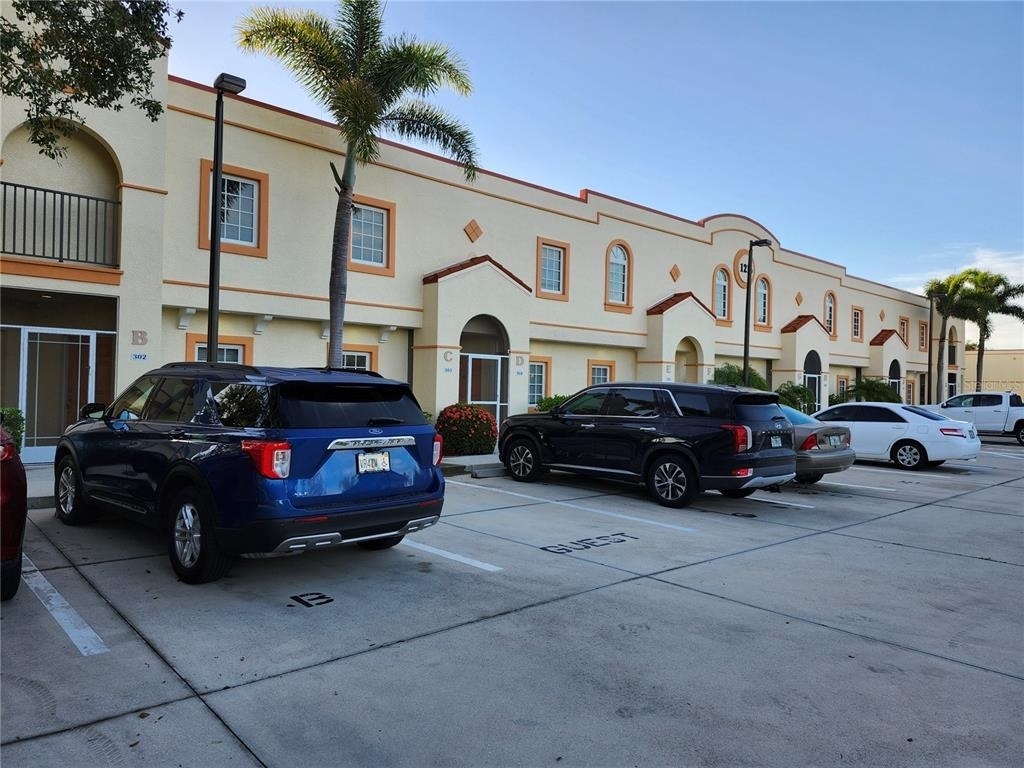 1216 Rio De Janeiro Avenue - Photo 0