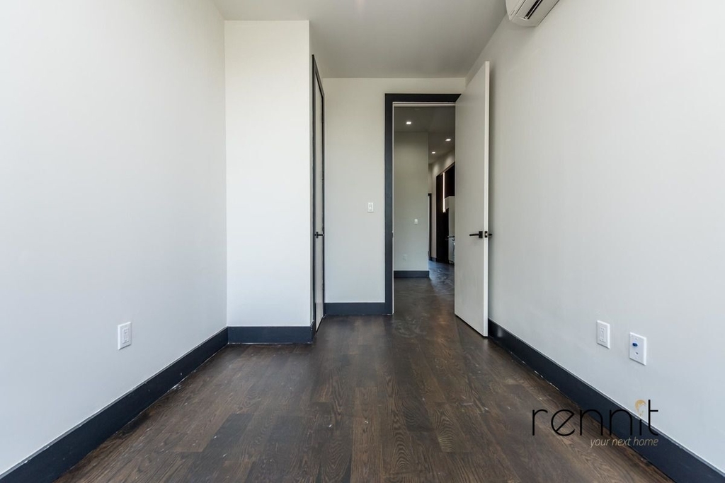 Flushing Avenue - Photo 7