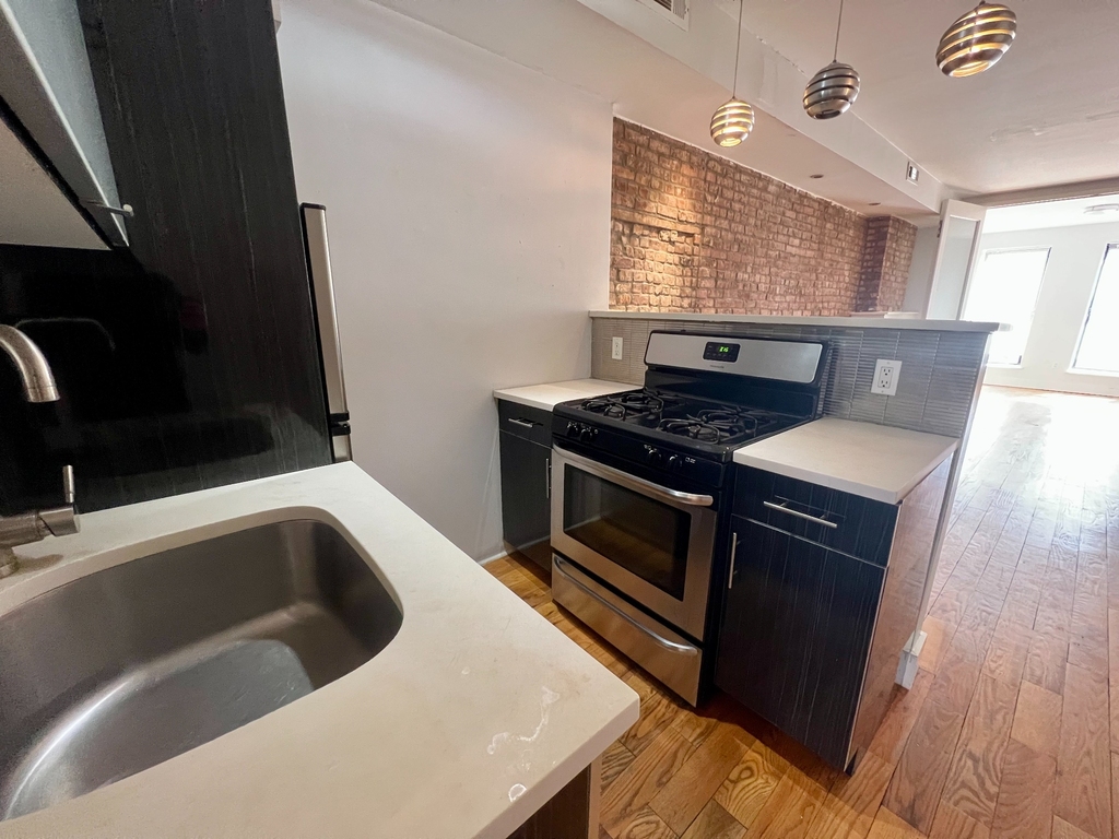 630 Wilson Avenue - Photo 6