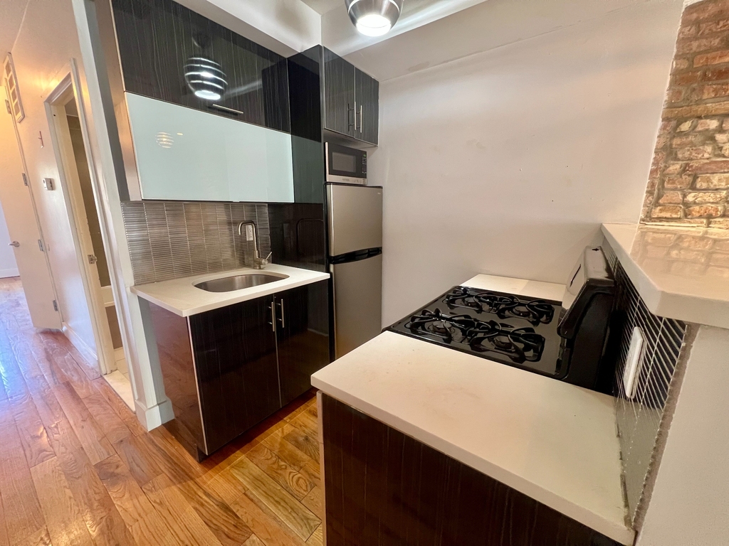 630 Wilson Avenue - Photo 5