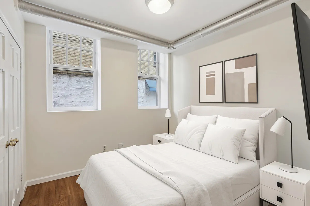 West 11th Street - Photo 2