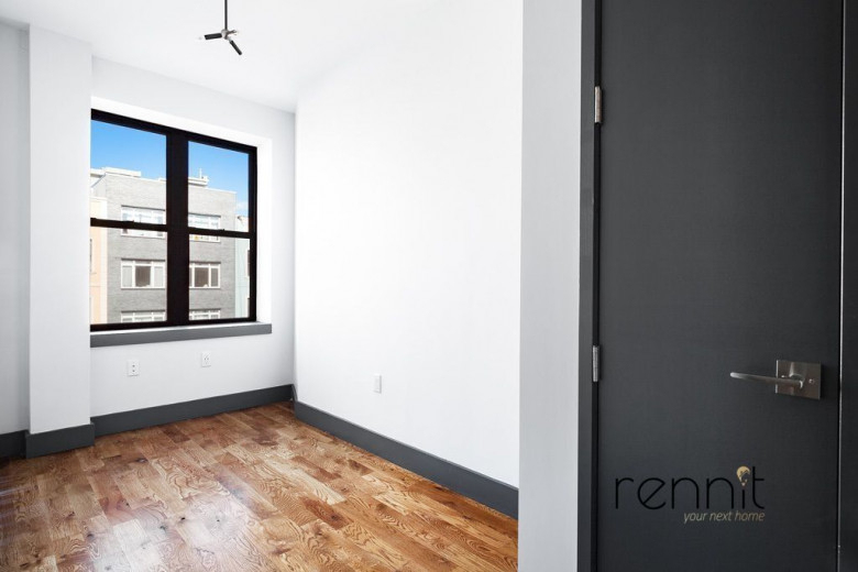 Knickerbocker Avenue - Photo 6