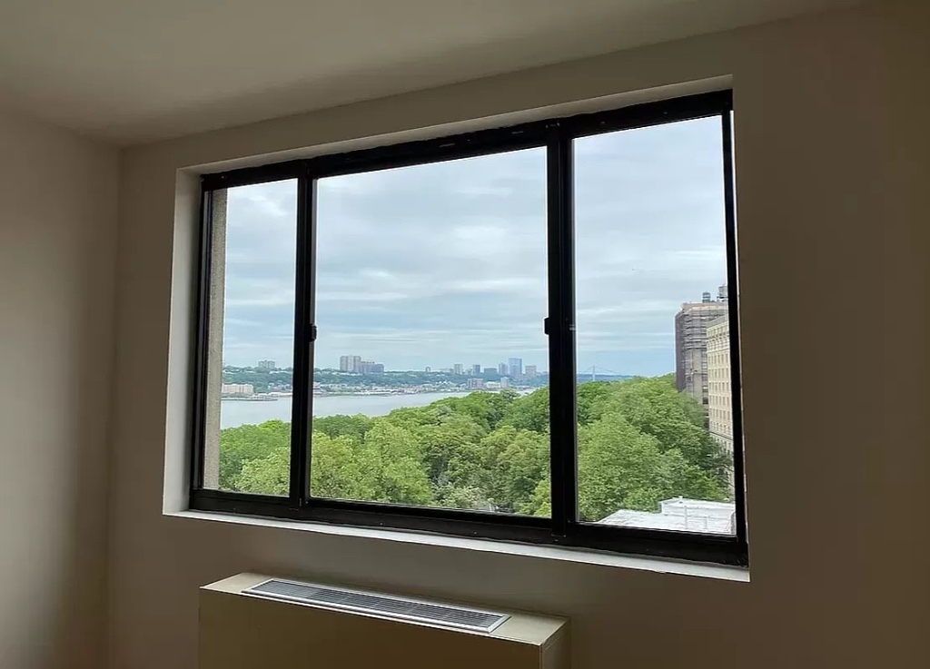 West 96th Street - Photo 7