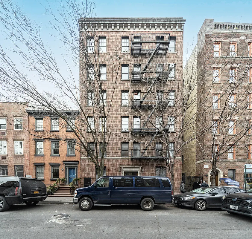 West 11th Street - Photo 5