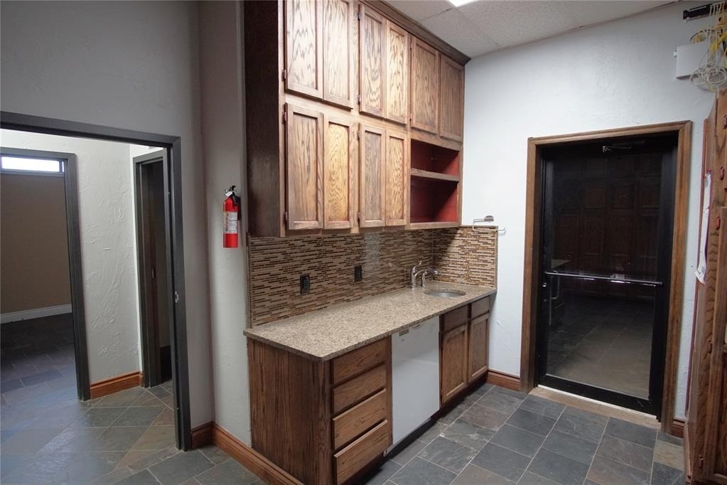 136 Nw 122nd Street - Photo 12