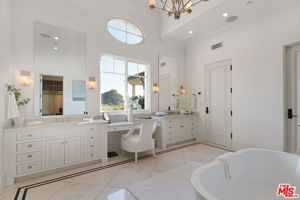 8 Beverly Ridge Terrace - Photo 35