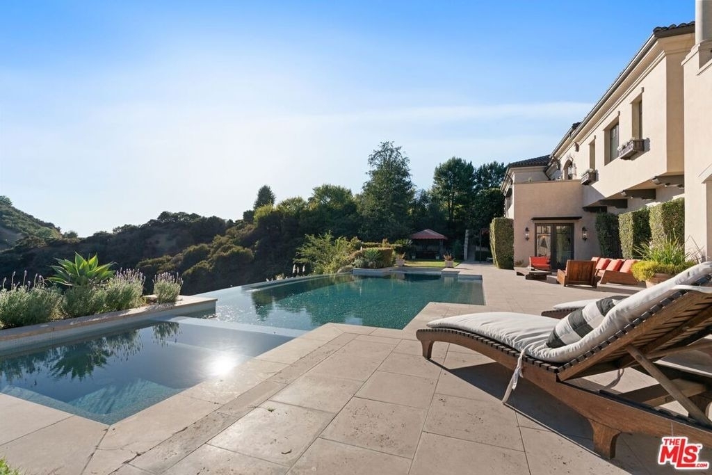 8 Beverly Ridge Terrace - Photo 54