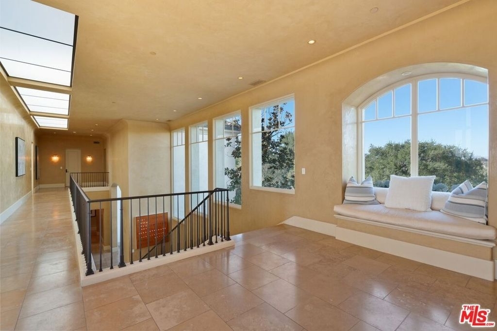 8 Beverly Ridge Terrace - Photo 24