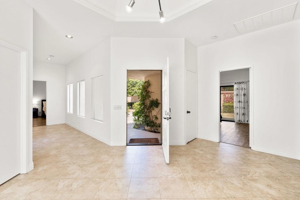 54612 Inverness Way - Photo 2