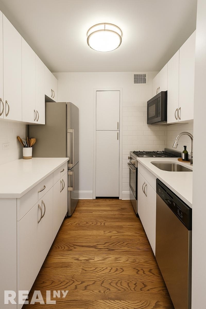 E 89th St - Photo 3
