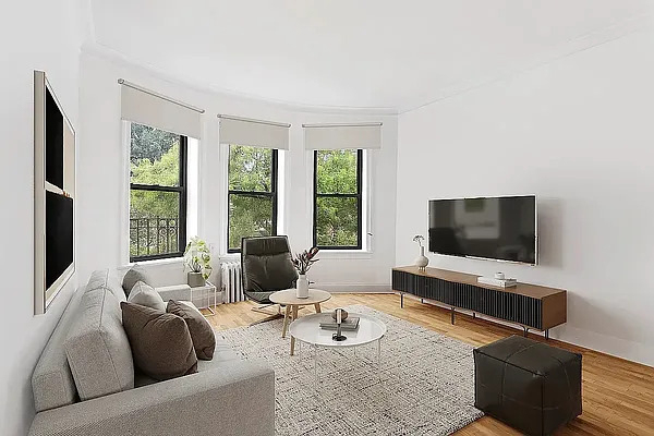400 6th Avenue - Photo 0