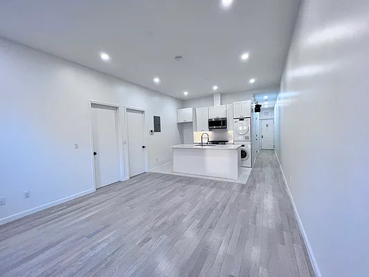 188 Wadsworth Avenue - Photo 6