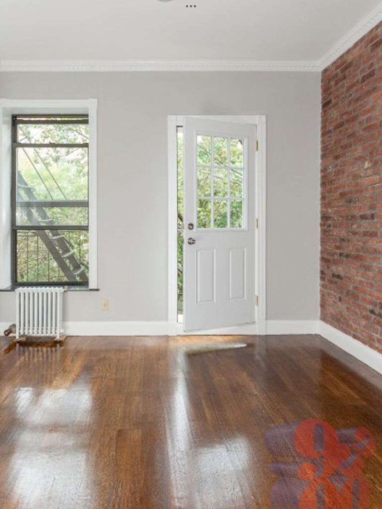 101  street and 3rd avenue  - Photo 6
