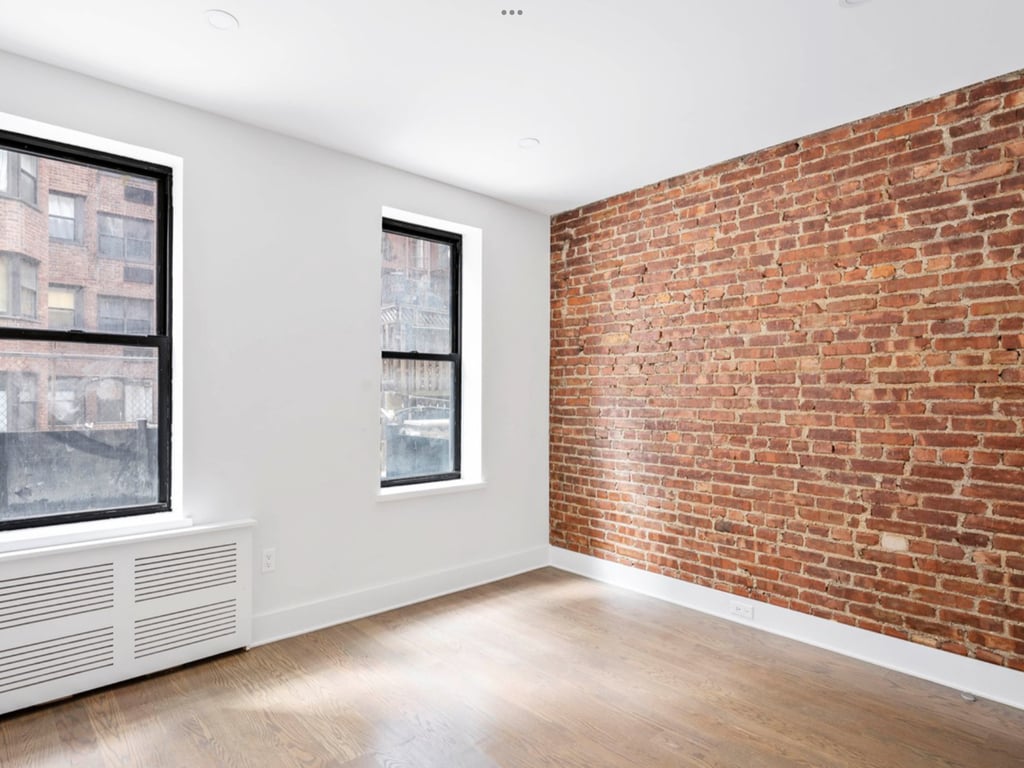 101  street and 3rd avenue  - Photo 4