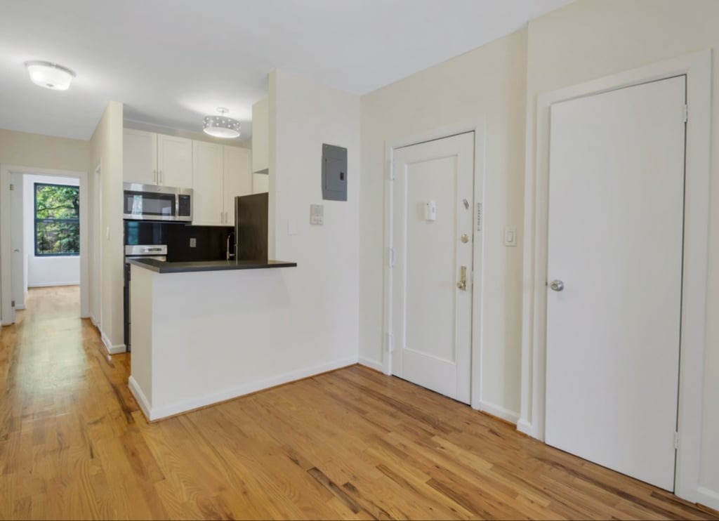 101  street and 3rd avenue  - Photo 2