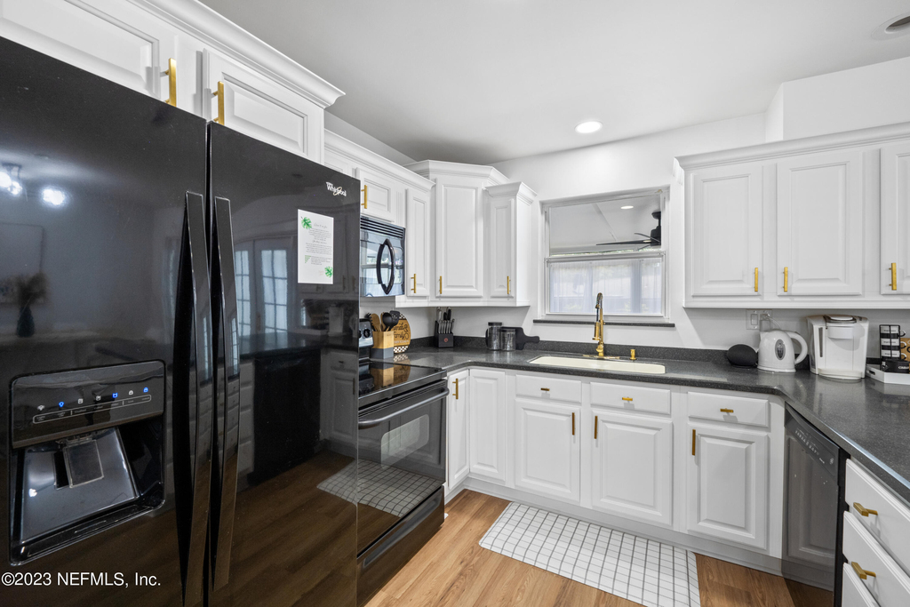 4411 Hartman Road - Photo 12