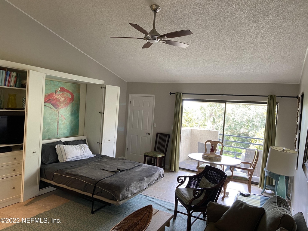 667 Summer Place - Photo 7