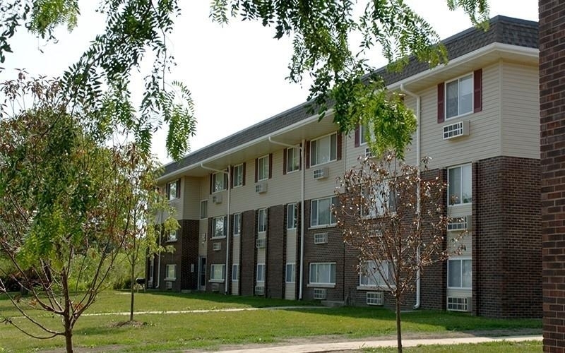 200 N Crestlane Dr - Photo 2