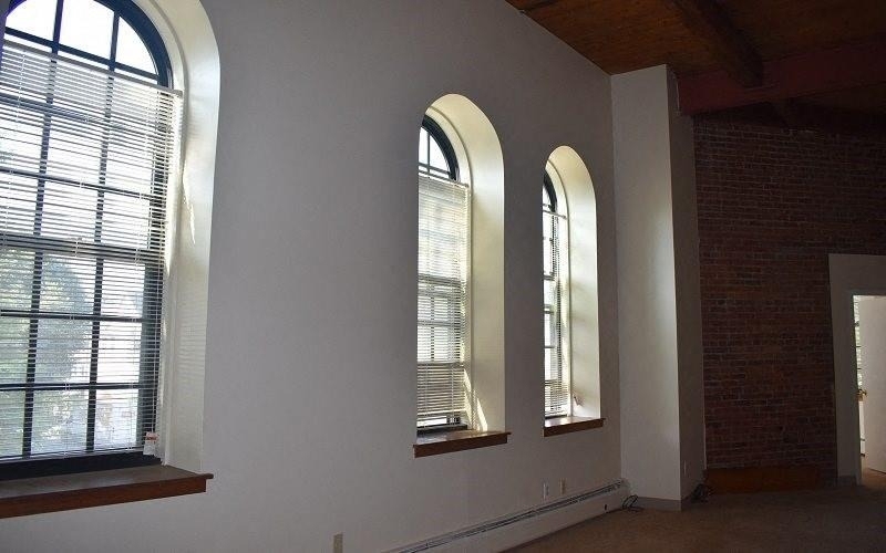 140 Russ St - Photo 10