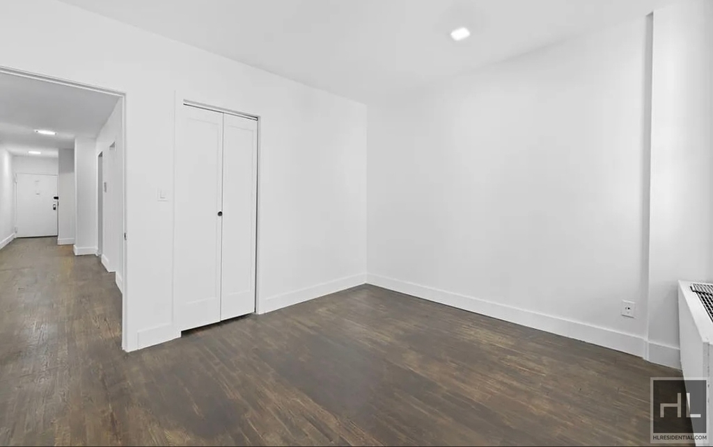 East 37th Street - Photo 3