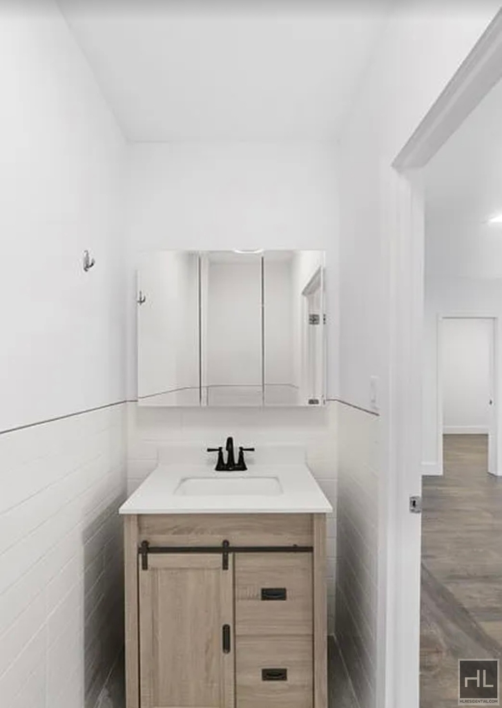 East 37th Street - Photo 10