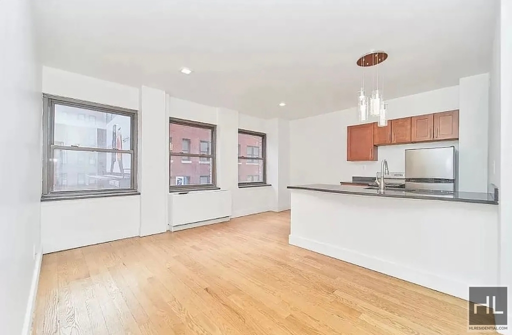 East 37 Street - Photo 1