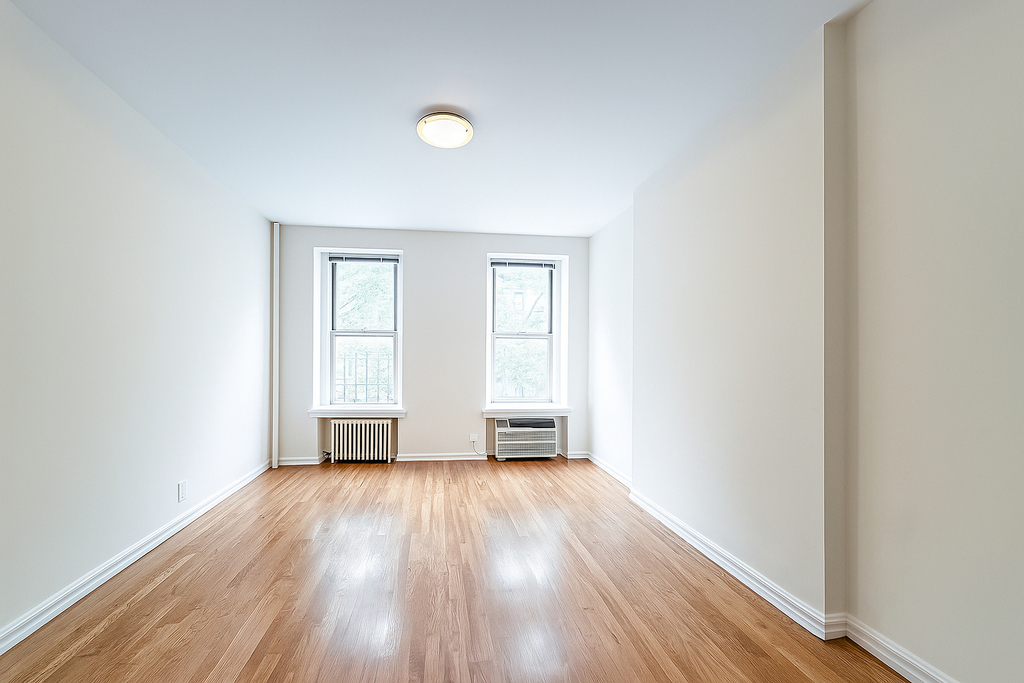 81st St - Photo 2