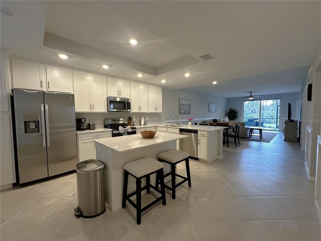 14221 Heritage Landing Boulevard - Photo 3
