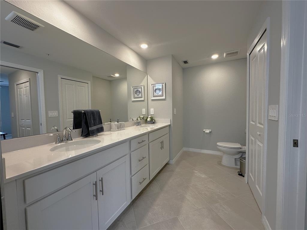 14221 Heritage Landing Boulevard - Photo 14