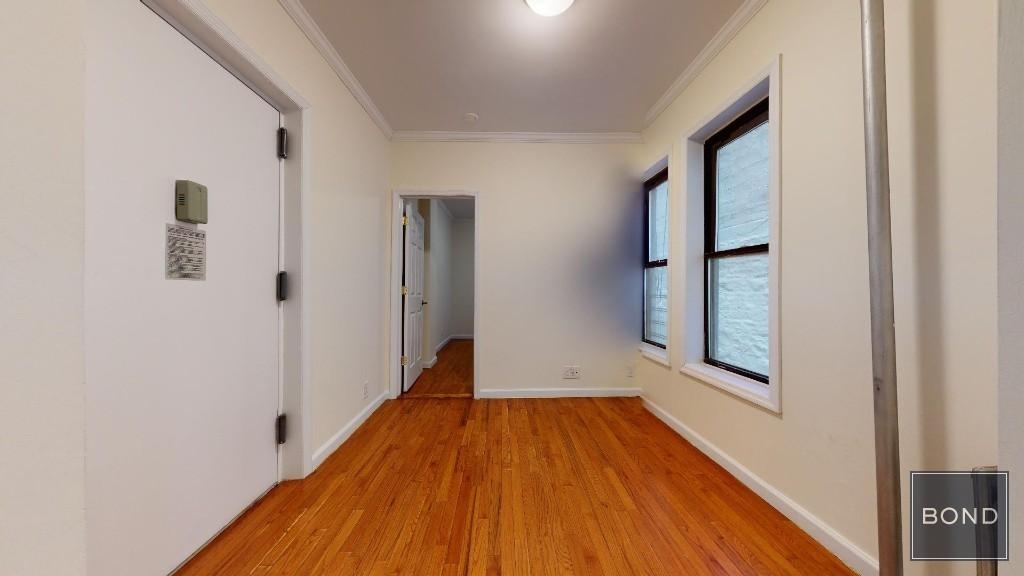 East 80th Street - Photo 3