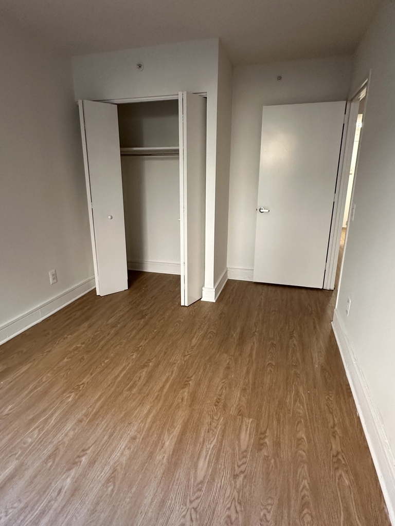 West 96th Street - Photo 12