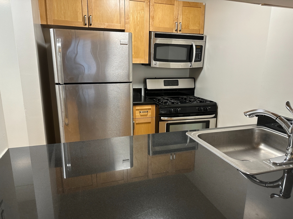 West 96th Street - Photo 6