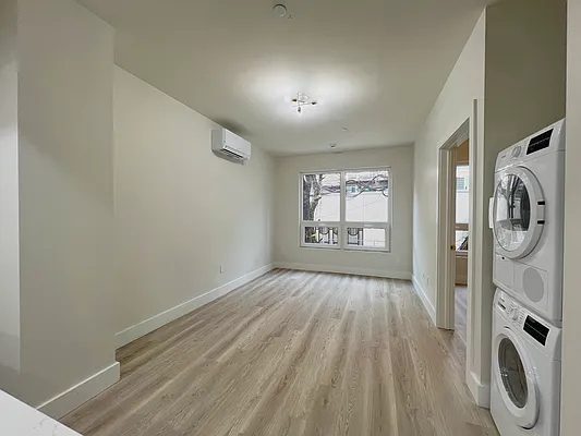 952 Bedford Avenue - Photo 2