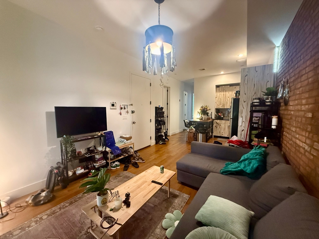317 Pulaski Street - Photo 5