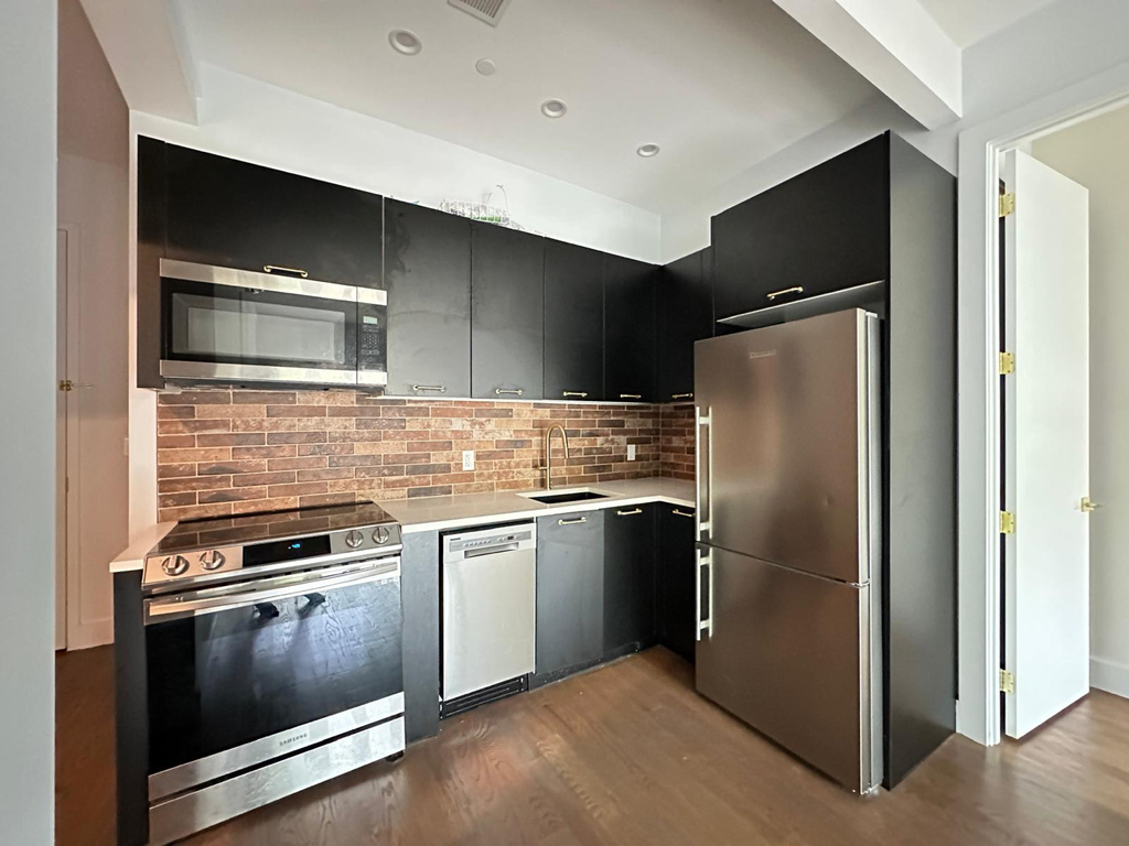101 Varet Street - Photo 7